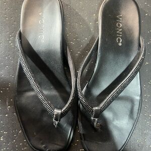 Vionic Black Beaded Women's Sandals